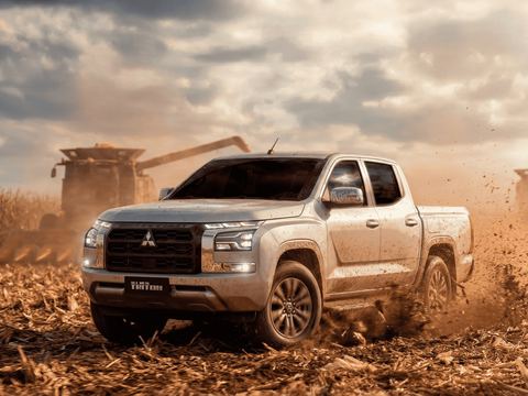Mitsubishi Nova Triton
